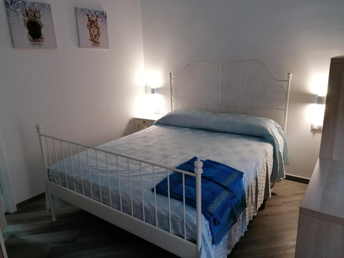 Case Vacanze Azzurra, Loredana E Trinacria 카스텔라마레델골포 외부 사진