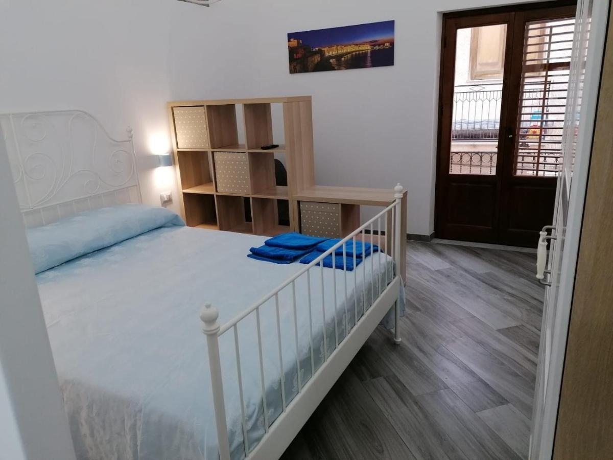 Case Vacanze Azzurra, Loredana E Trinacria 카스텔라마레델골포 외부 사진